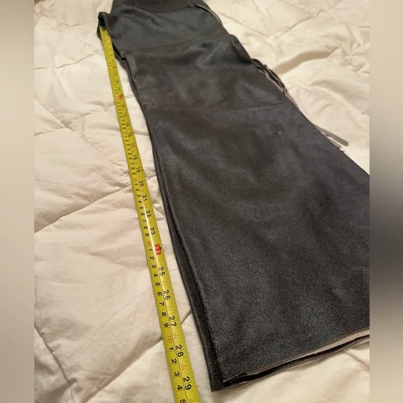 Harley Davidson Leather riding pants - Picture 9 of 11